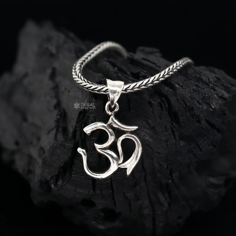 925 sterling silver unique design HINDU Vaidik Mantra Aum OR OM pendant wheat chain necklace locket best gifting jewelry Nsp717